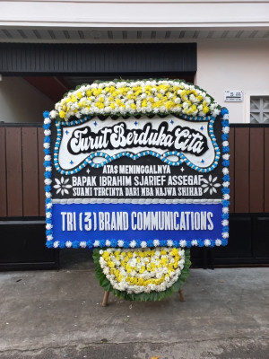 Papan Bunga Duka di Tlogoadi